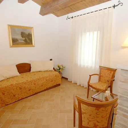 Colleverde & Country house Urbino