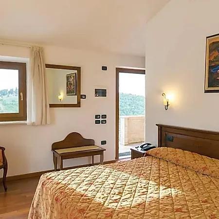 Colleverde & * Urbino
